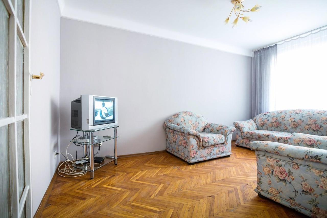 Apartment Near Metro Pecherskaya Kyiv Exterior foto