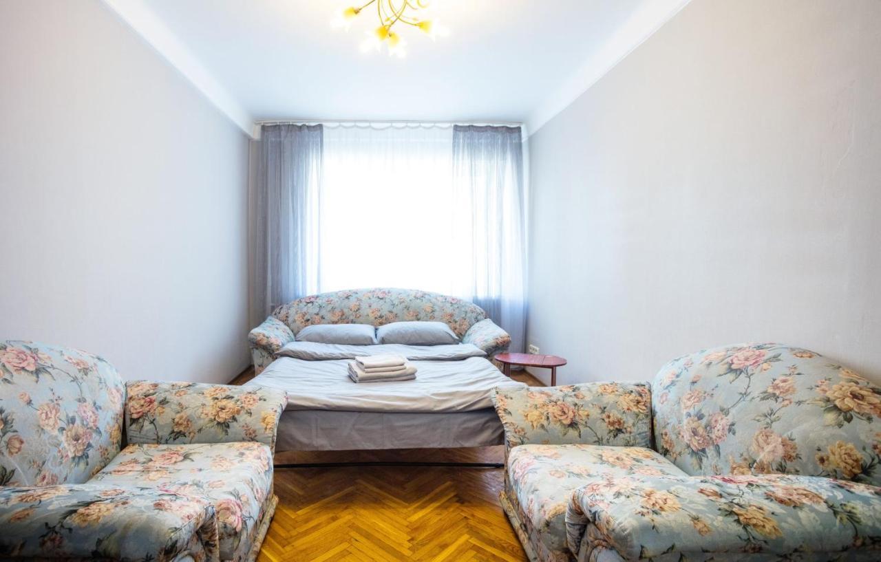 Apartment Near Metro Pecherskaya Kyiv Exterior foto