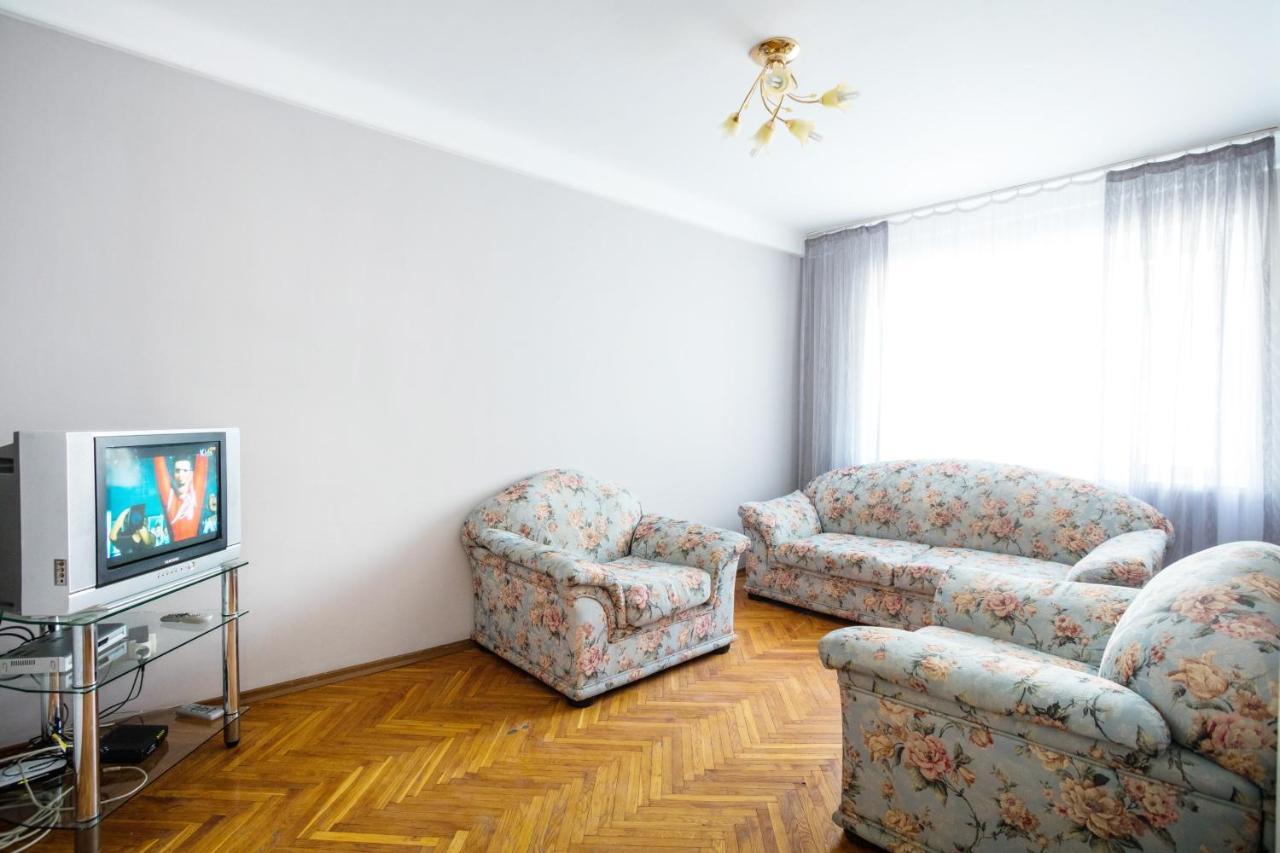 Apartment Near Metro Pecherskaya Kyiv Exterior foto