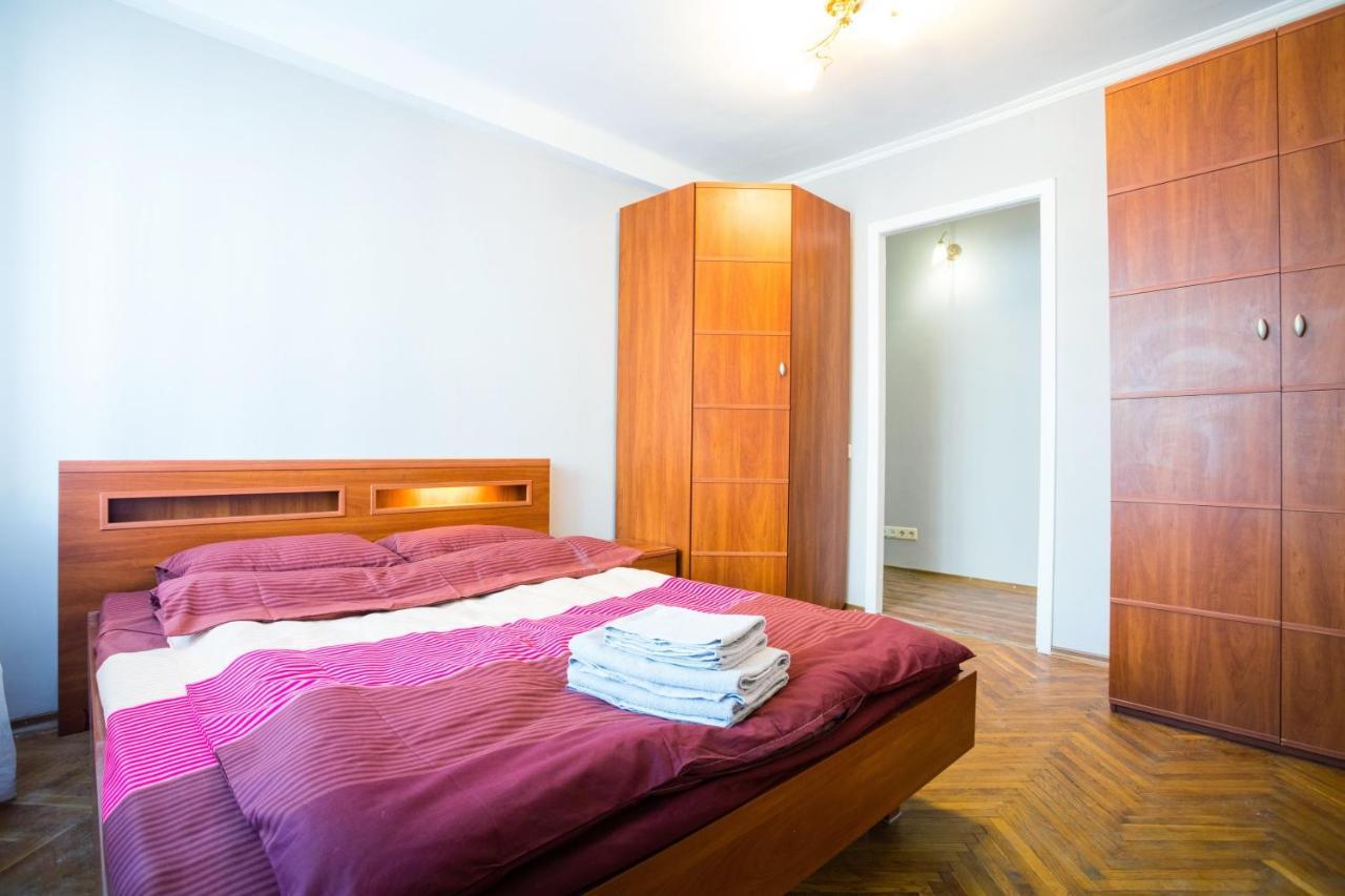 Apartment Near Metro Pecherskaya Kyiv Exterior foto