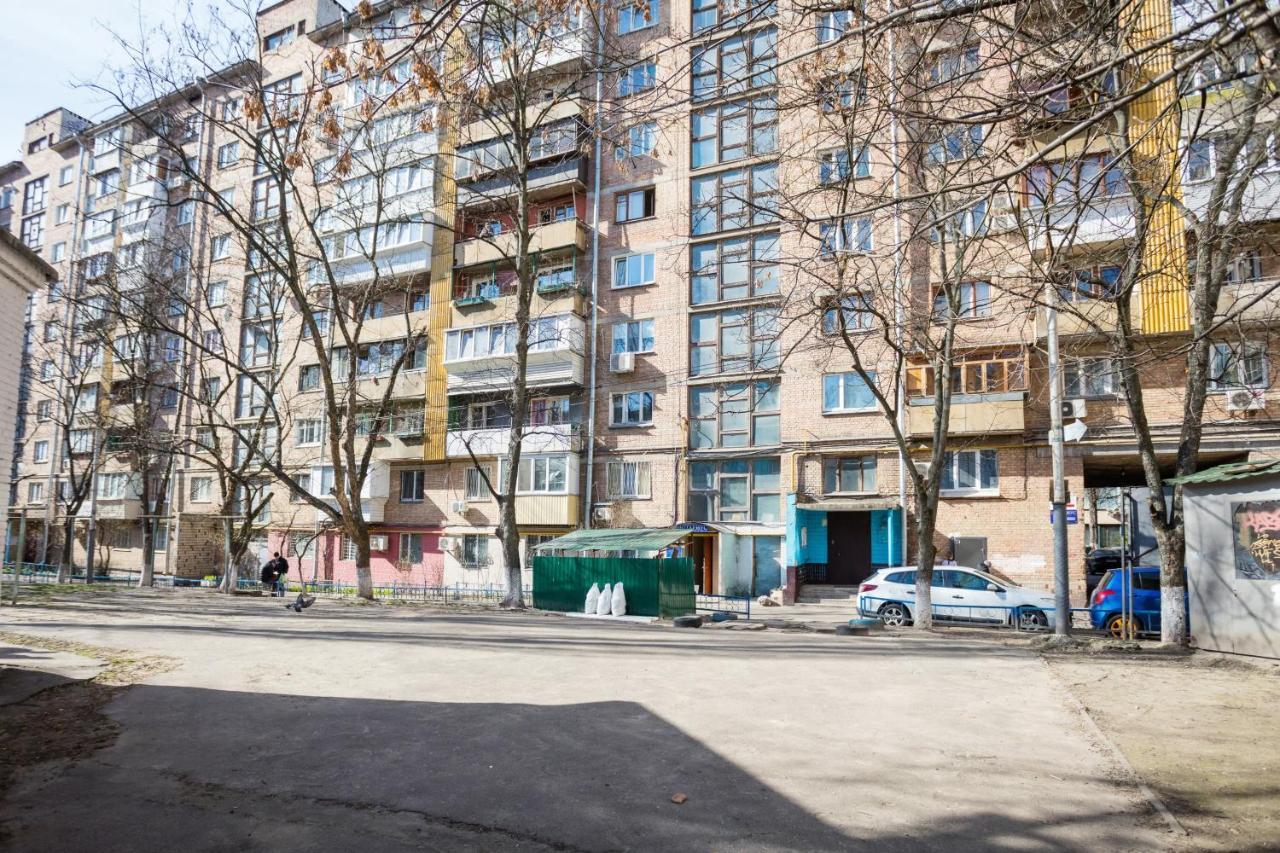 Apartment Near Metro Pecherskaya Kyiv Exterior foto